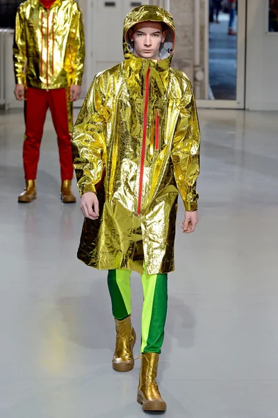 Look 37